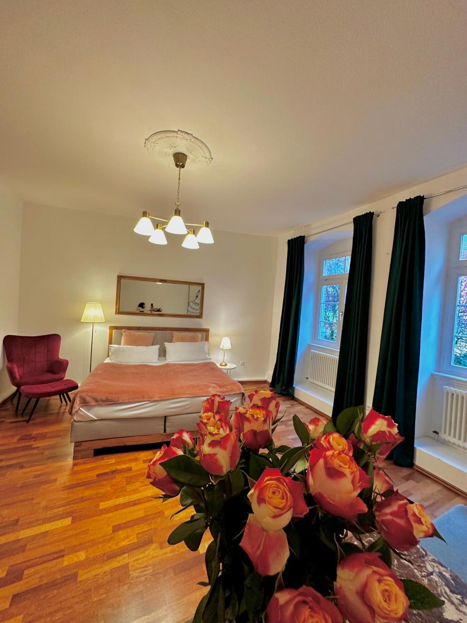 Hirsch Appartements Baden-Baden Exterior foto