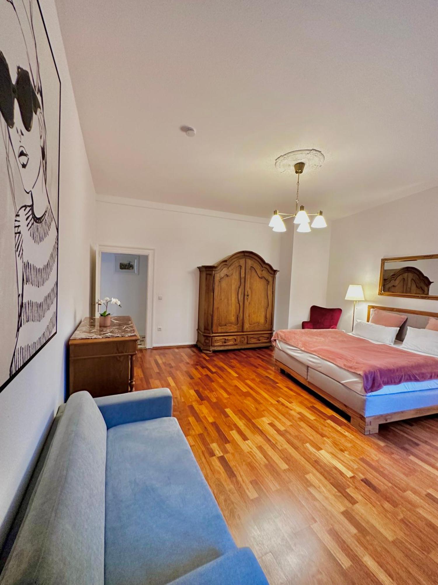 Hirsch Appartements Baden-Baden Exterior foto