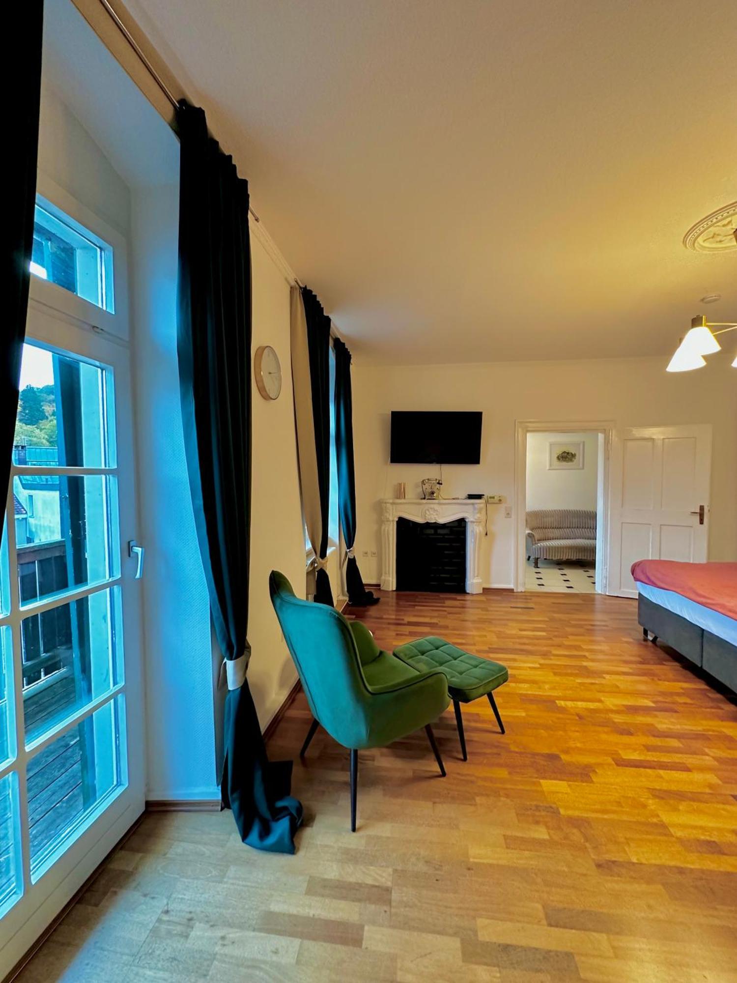 Hirsch Appartements Baden-Baden Exterior foto