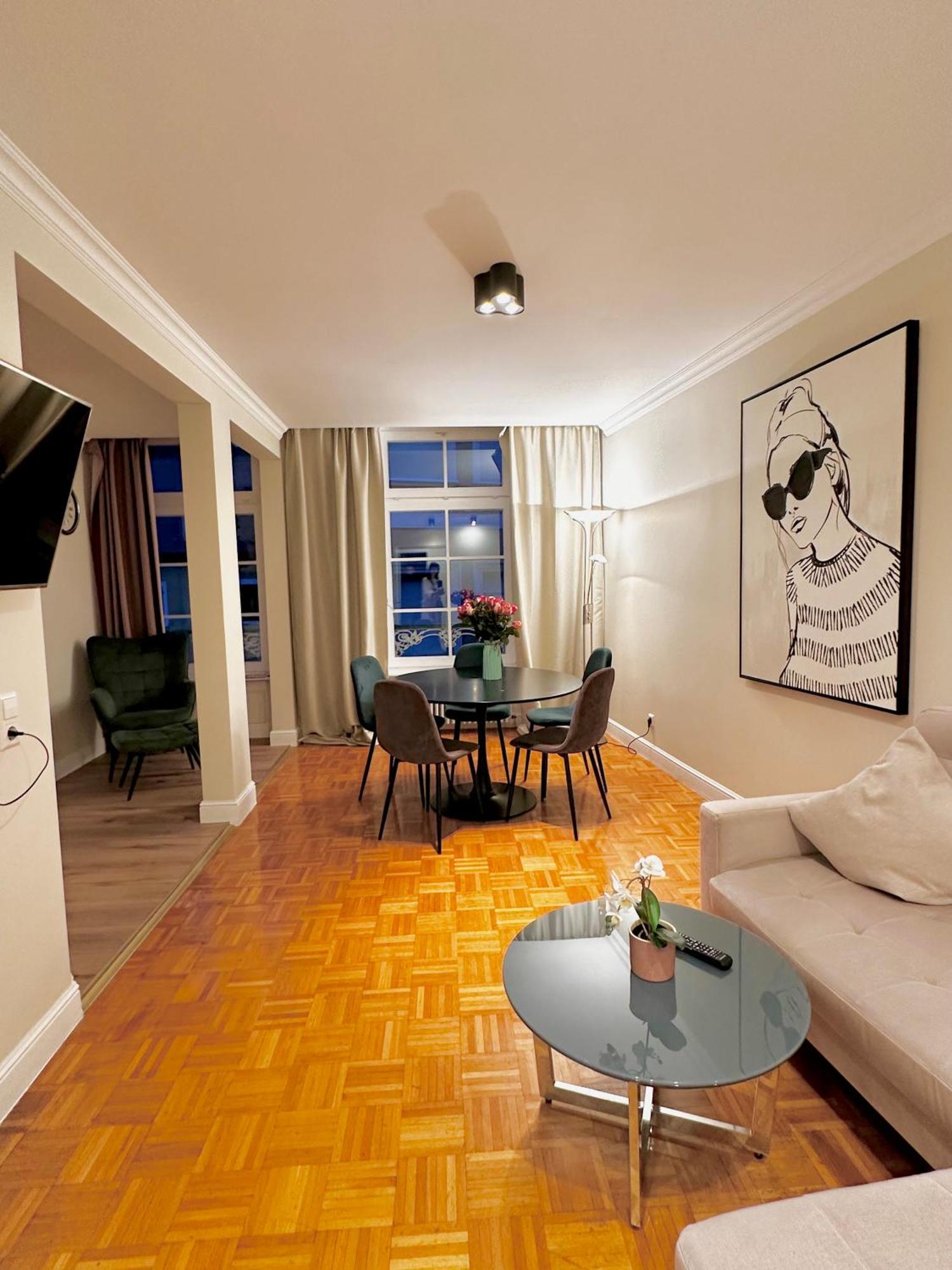 Hirsch Appartements Baden-Baden Exterior foto